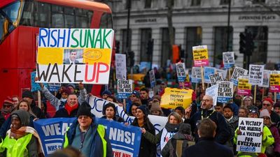United Kingdom at a standstill as simultaneous strikes stall the country