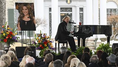 Mourners bid farewell to Lisa Marie Presley, Elvis’ daughter