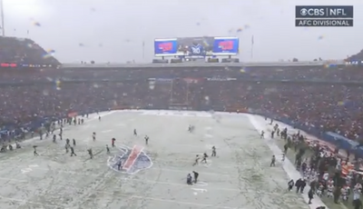 Bills-Bengals is being played in a snowstorm and NFL fans absolutely love it