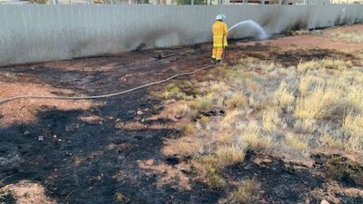 Woman arrested over suspicious fire at Coober Pedy police station