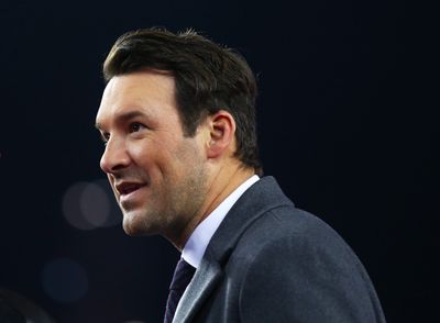 Fans have turned on Tony Romo’s broadcasting calls