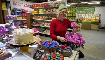 Plastic as art? Entire grocery store created from discards