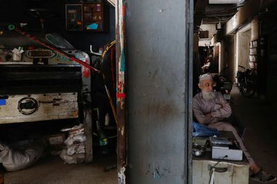 Pakistan begins restoring power after second major grid breakdown in months