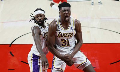 Fans react on Twitter to Lakers’ comeback win over Trail Blazers