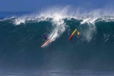 Huge waves greet return of ‘Super Bowl of Surfing’ competition in Hawaii after seven years