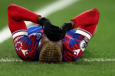 Wilfried Zaha injury: Crystal Palace fears over hamstring blow as tough fixture run continues