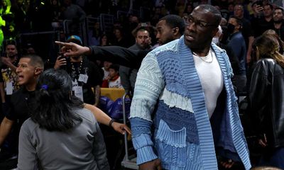 Ex-NFL star Sharpe gets in heated half-time altercation with Grizzlies players