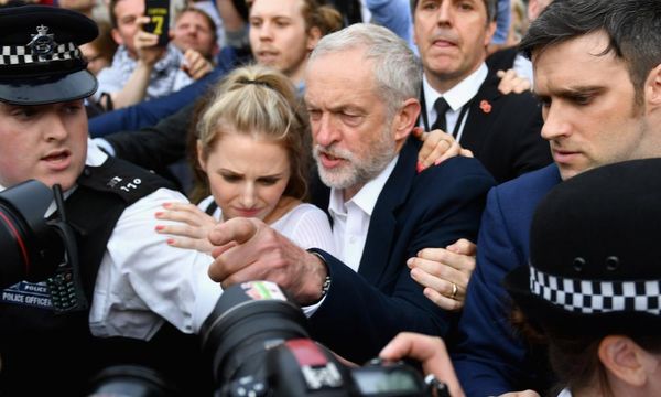Jeremy Corbyn to face no-confidence vote as Labour rebellion builds