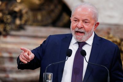 Lula floats shared 'trading currency' during Argentina trip
