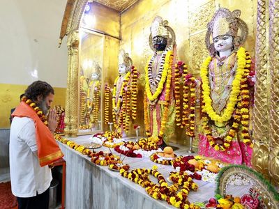 Jammu: Rahul Gandhi Offers Prayers At Raghunath Temple