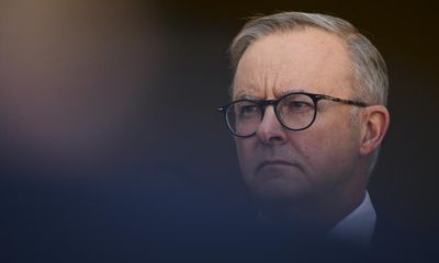 Guardian Essential poll: Albanese approval rating dips in sign of gruelling political year ahead