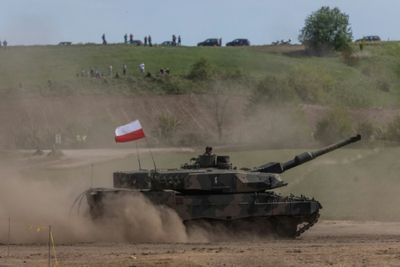 Poland ups pressure to send German-made tanks to Ukraine