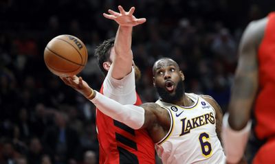 LeBron James on Lakers: ‘We’re not a lay-down team’