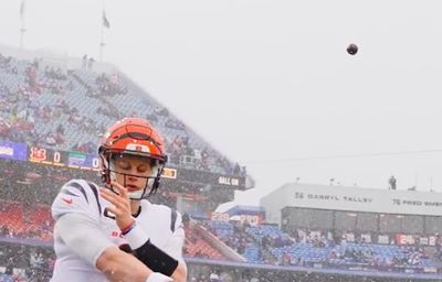 Joe Burrow threw the coolest spinning pass before dominating the Bills and NFL fans loved it