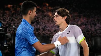 Novak Djokovic shows he's a class above against Alex de Minaur despite playing Australian Open under injury cloud