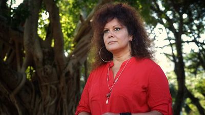 NT senator Malarndirri McCarthy urges alcohol industry to 'step up' and help reduce crime and violent behaviour