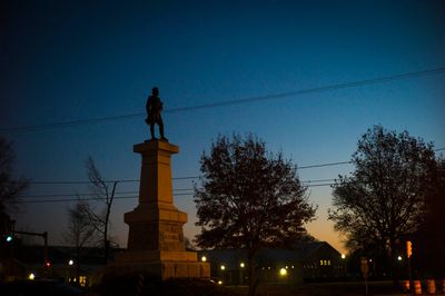 Confederate general's remains moved to Virginia hometown