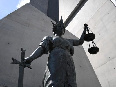 Convicted axe killer seeks bail