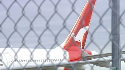Qantas Adelaide-to-Perth flight returns to Adelaide because of incomplete paperwork