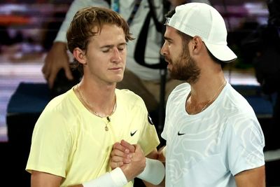 Khachanov into Australian Open semi-finals after Korda retires