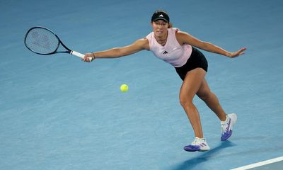 Australian Open quarter-finals: Tsitsipas beats Lehecka, Azarenka routs Pegula – as it happened