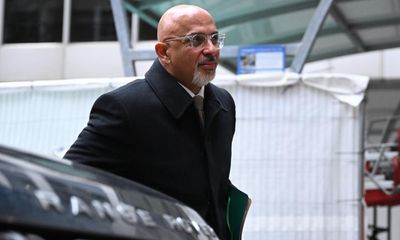Former Tory minister calls for Nadhim Zahawi to step down
