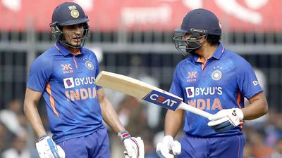 Shubman Gill, Rohit Sharma blitzkrieg take India to 385/9 against NZ in third ODI