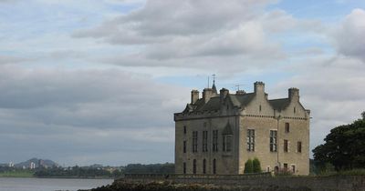 Incredible discovery at Edinburgh castle sheds new light on Robert Burns' home life
