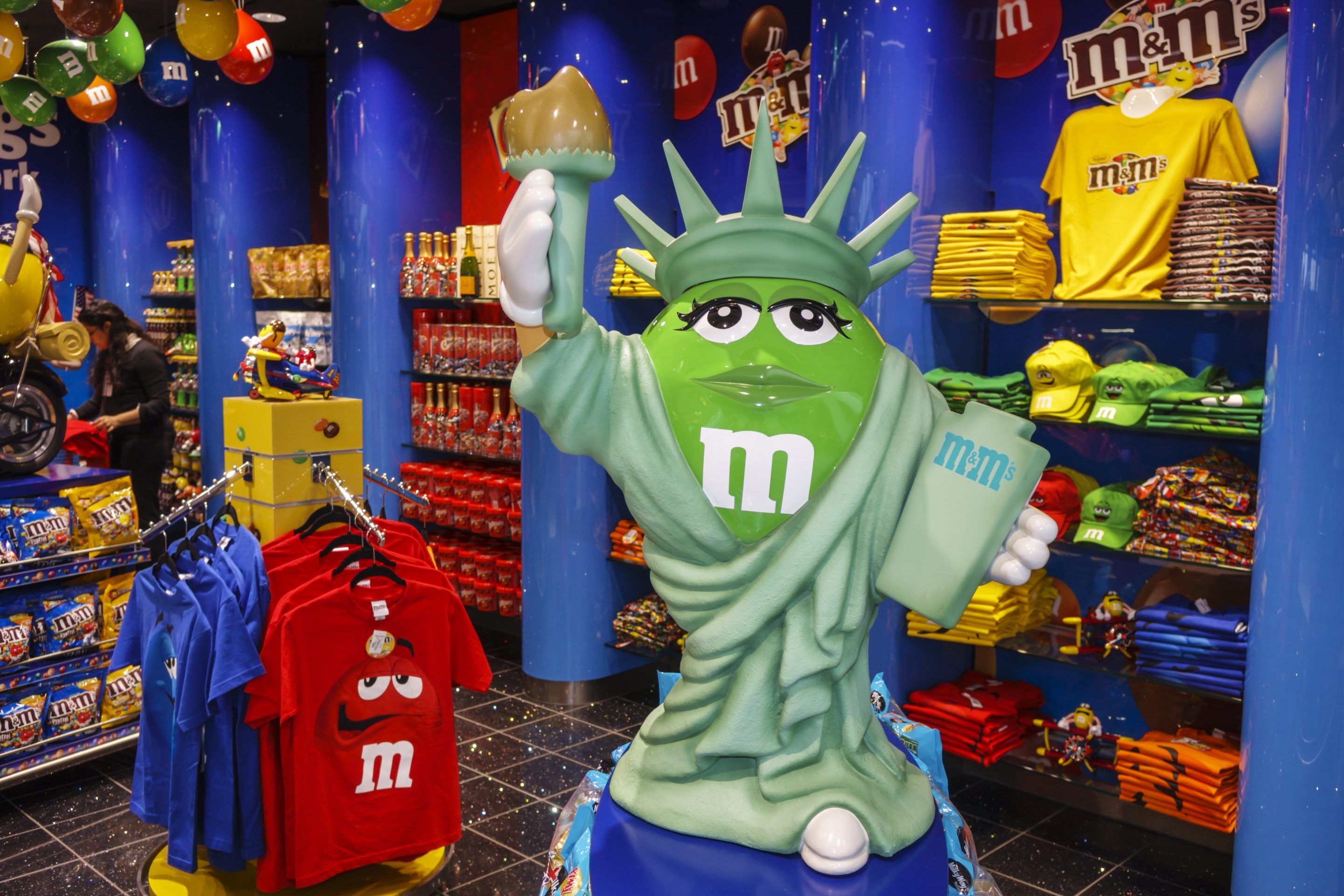 M&M's met en pause ses célèbres mascottes après un bad buzz autour de  l'inclusion - AIR OF MELTY M&M's met en pause ses célèbres mascottes après  un bad buzz autour de l'inclusion