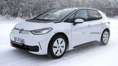 2023 Volkswagen ID.3 Facelift Spied Showing New Front Bumper