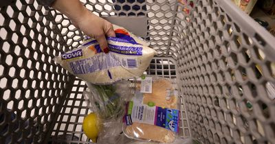 Expert explains how supermarkets trick you into buying more items using baskets