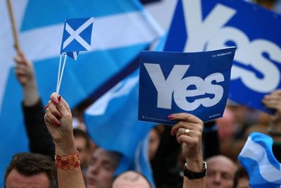 Majority of Scots would back independence in de facto referendum, poll finds