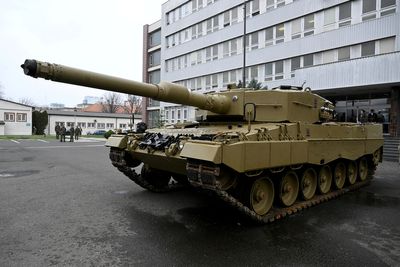 Germany to send Leopard tanks to Kyiv, allow others to do so - sources