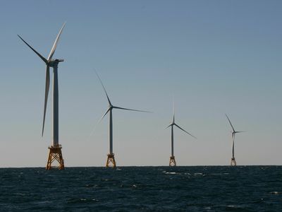 Biden's offshore wind plan could create thousands of jobs, but challenges remain