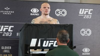 Anthony Smith addresses weight miss for UFC 283 backup role: ‘It’ll never happen again’