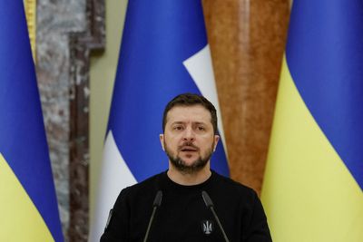 Zelenskiy says Ukraine needs decisions on modern tanks deliveries