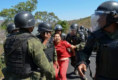 Mexico court: army doesn't have to tell police about arrests