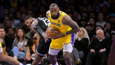 LeBron James Makes History With First 40-Point Game vs. Clippers