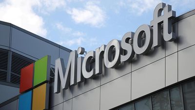 Microsoft services go down for users around the world