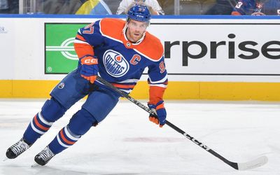 Gambling ads and the NHL: should Gretzky and McDavid do better?