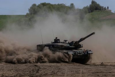 Germany greenlights long-awaited Leopard tanks for Ukraine