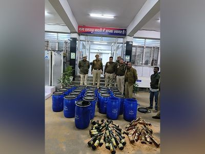 Delhi Police Busts 'Sanjay Gandhi Trasport Nagar'-Movie Inspired Liquor Smuggling Gang, recovers 626 bottles of illicit liquor