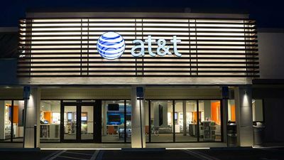 AT&T Earnings, Full-Year Free Cash Flow Top Estimates