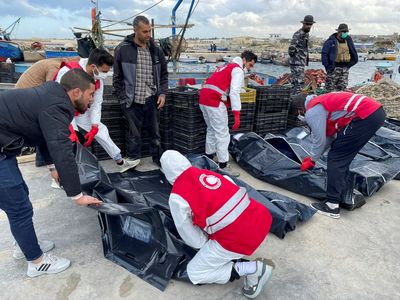 Migrant wreck off Libya kills eight with scores rescued-Red Crescent