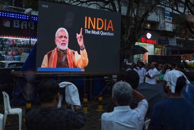 Defiant Indian students vow to show Modi documentary