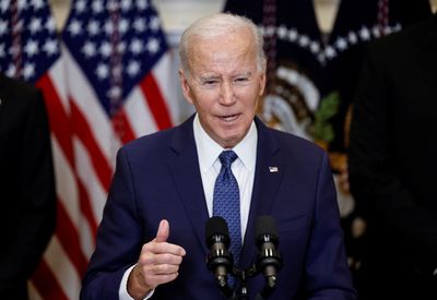 US will send dozens of Abrams tanks to Ukraine, Biden announces