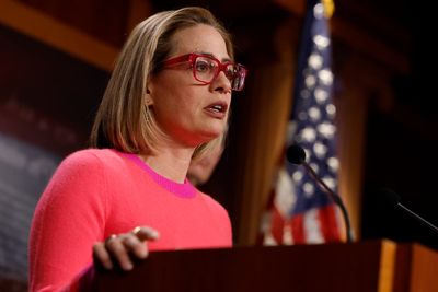 Democrats sidestep on Kyrsten Sinema challenger as Republicans wish she’d join the GOP ranks