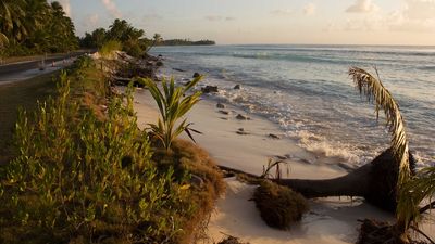 Trepidation over ADF plan to upgrade airstrip, boost military capability on Cocos (Keeling) Islands