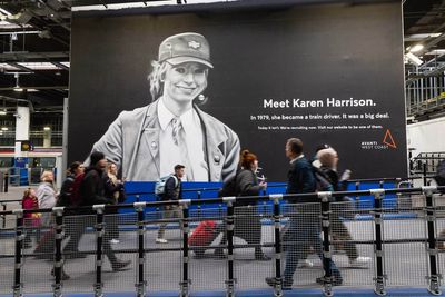 Mural unveiled to celebrate pioneering female train driver