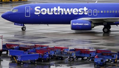 U.S. investigating December flight cancellations at Southwest Airlines